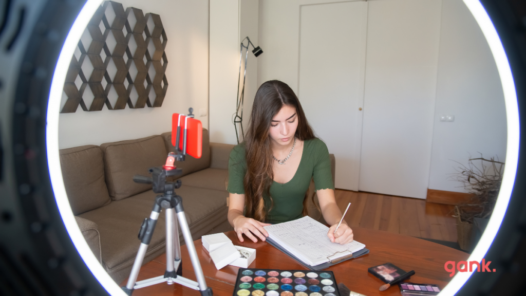 vlogger-featured-image