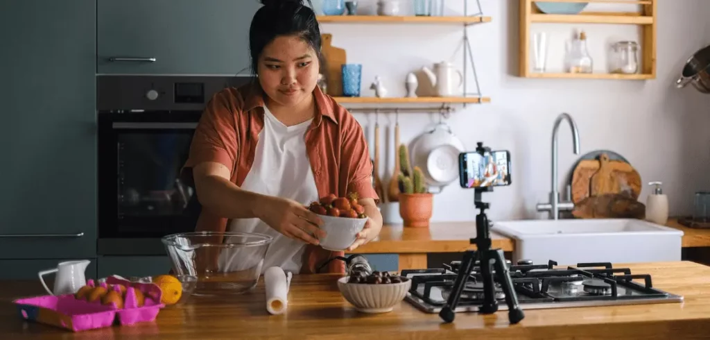 featured image for how much do YouTubers make