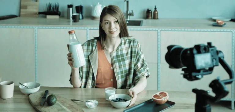 Food Vlogger Indonesia Yang Wajib Kamu Tahu di 2025! Featured Image food vlogger Indonesia